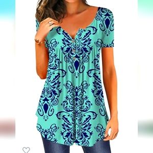 Womans XL V Neck Top Round Neck Short Sleeve Blouse Sky and Dark Blue
